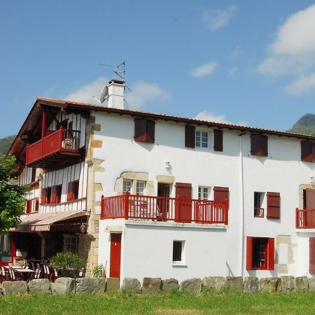Hotel Pikassaria Sare Εξωτερικό φωτογραφία