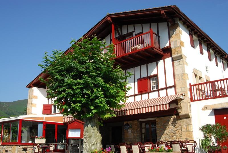 Hotel Pikassaria Sare Εξωτερικό φωτογραφία